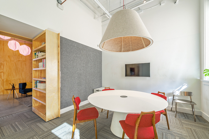 創意公司辦公室洽談區域裝修設計案例效果圖