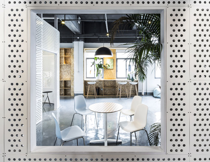 800平方辦公室曲面墻開窗裝修設計效果圖