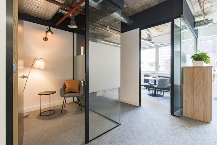 能源公司辦公室過道裝修設(shè)計效果圖