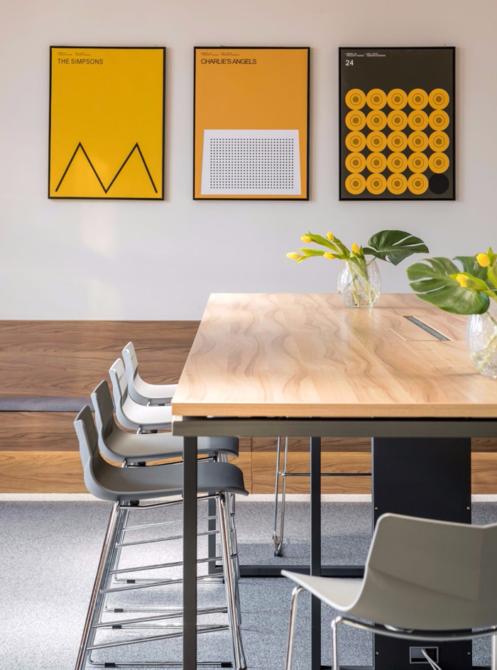 科技辦公會議室裝修設(shè)計(jì)效果圖