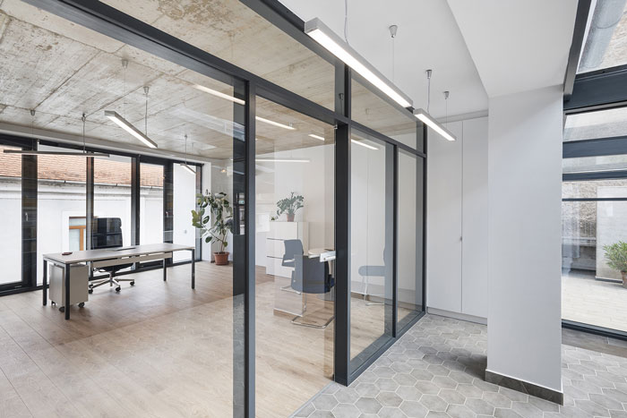 舊廠房改造總經理辦公室裝修設計效果圖